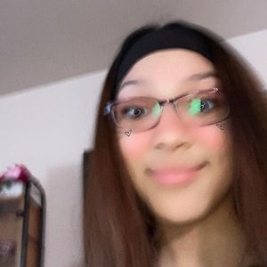 Meet your Posher, Jenaya